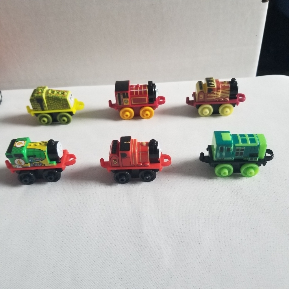 Thomas The Train and Friends Mini Toy Trains  EUC